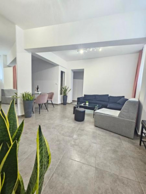 Acvi Lux - City Center in the heart of Modern & Old Town